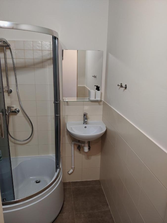 Niedru Apartamenti Liepāja Esterno foto