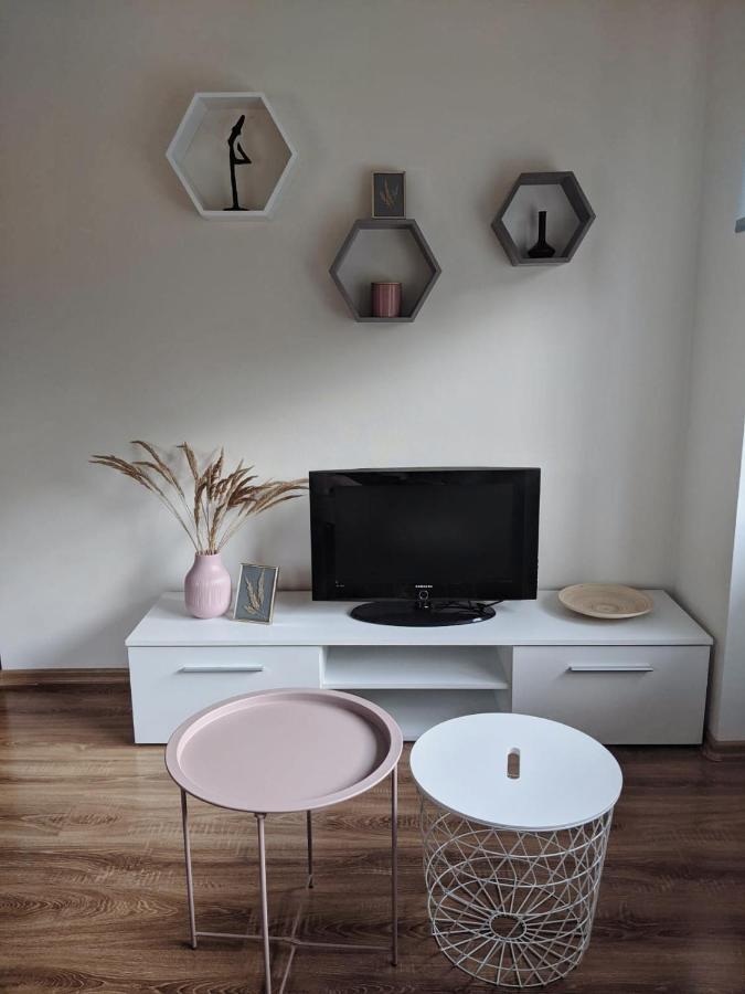 Niedru Apartamenti Liepāja Esterno foto